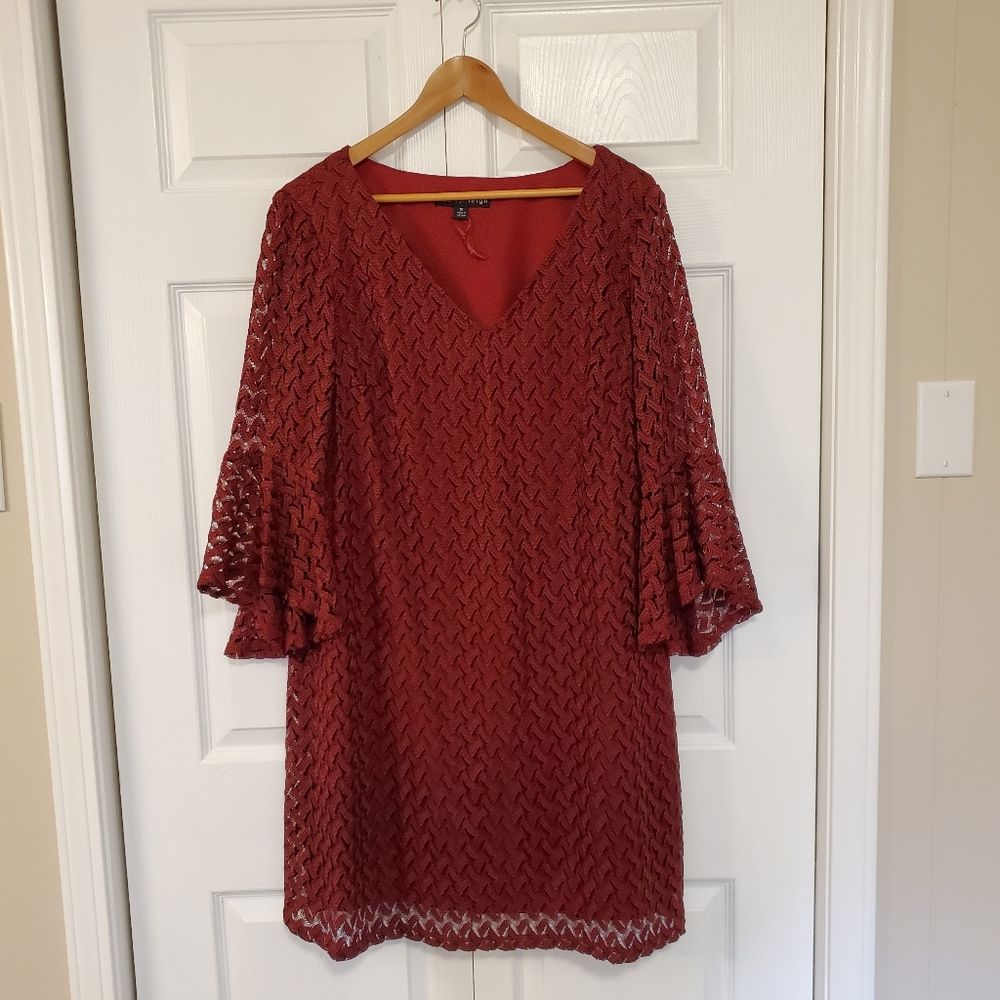 Lace Dress with bell sleeves-Wine color